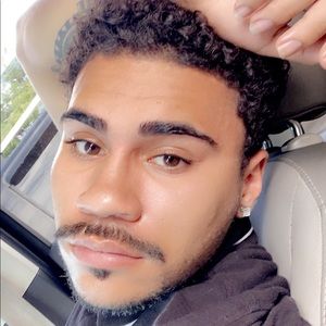 Meet your Posher, Elijah